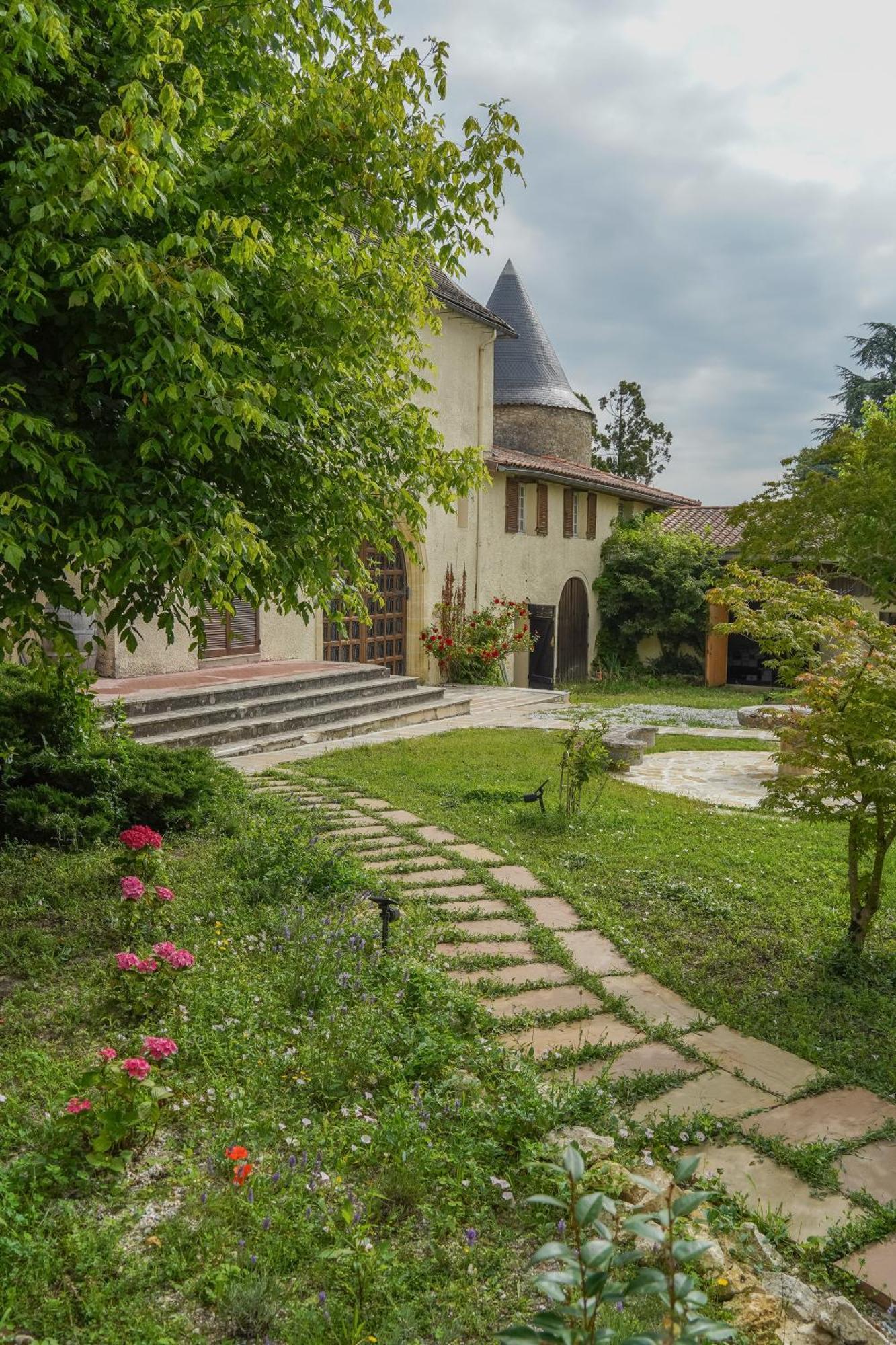 Chateau Eck Bed & Breakfast Cadaujac Exterior photo